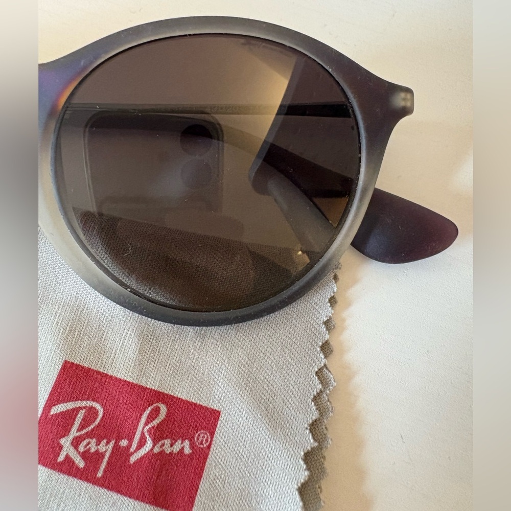 Ray-Ban Purple Print Sunglasses RB4243 6223/11 49-20 145 3N - Picture 4 of 6